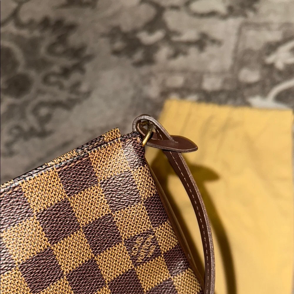 AUTHENTIC Louis Vuitton 2002 Navona Clutch - Picture 9 of 14